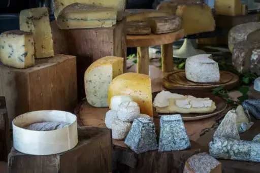 Le repas fromages